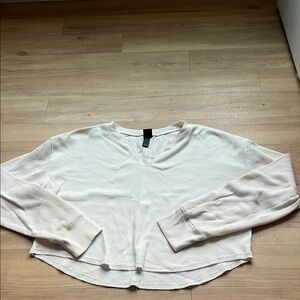 Wild Fable Cream V-Neck Sweatshirt